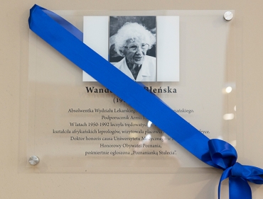 Odsłonięcie tablicy upamiętniającej dr Wandę Błeńską