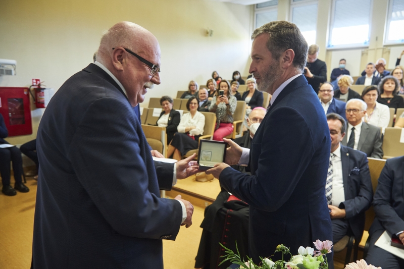 Nowe oddziały w Szpitalu Klinicznym im. Karola Jonschera