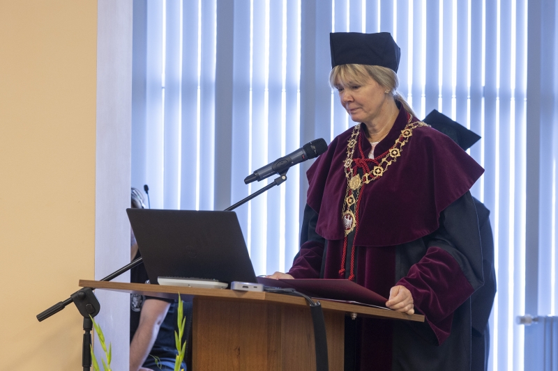 Odnowienie po 50 latach dyplomów lekarza dentysty