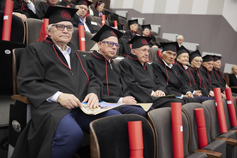 Odnowienie po 50 latach dyplomów lekarza