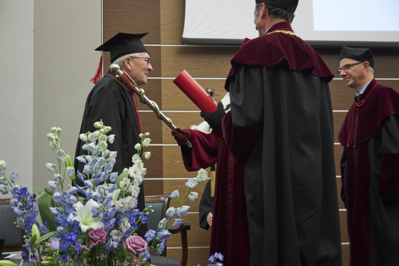 Odnowienie po 50 latach dyplomów lekarza