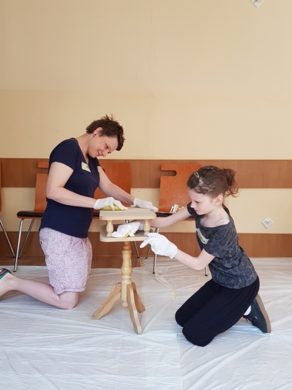 Dialog międzypokoleniowy i rozwijanie nowych umiejętności terapeutycznych