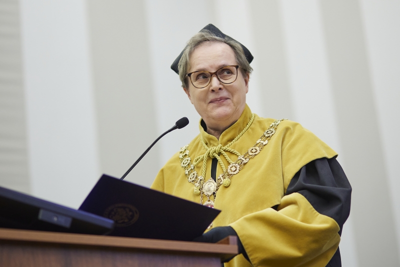 Odnowienie dyplomów magistra farmacji po 50 latach