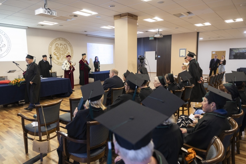 Odnowienie po 50 latach dyplomów lekarza dentysty