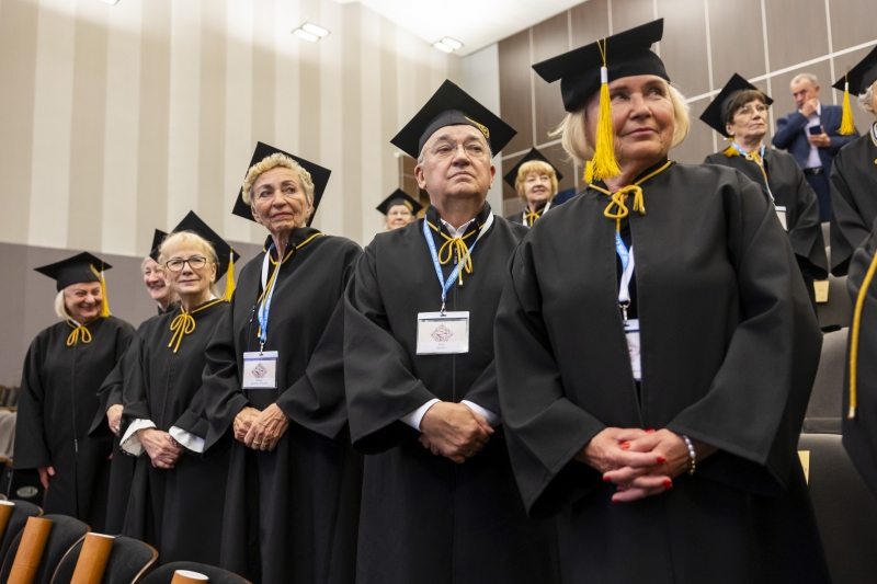 Odnowienie dyplomów magistra farmacji po 50 latach