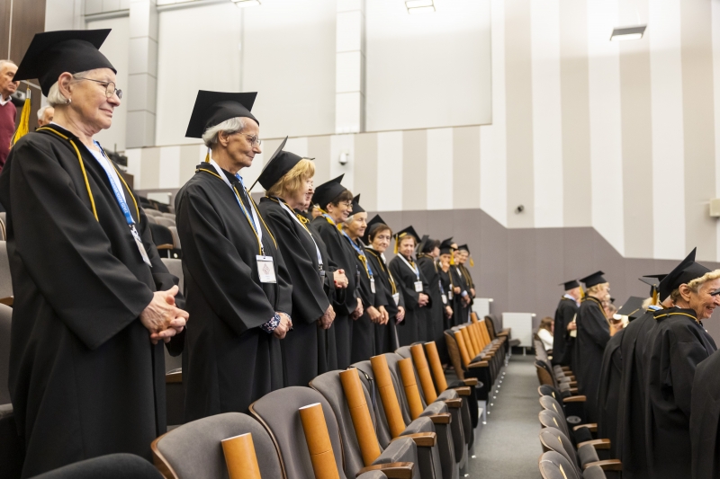Odnowienie dyplomów magistra farmacji po 50 latach