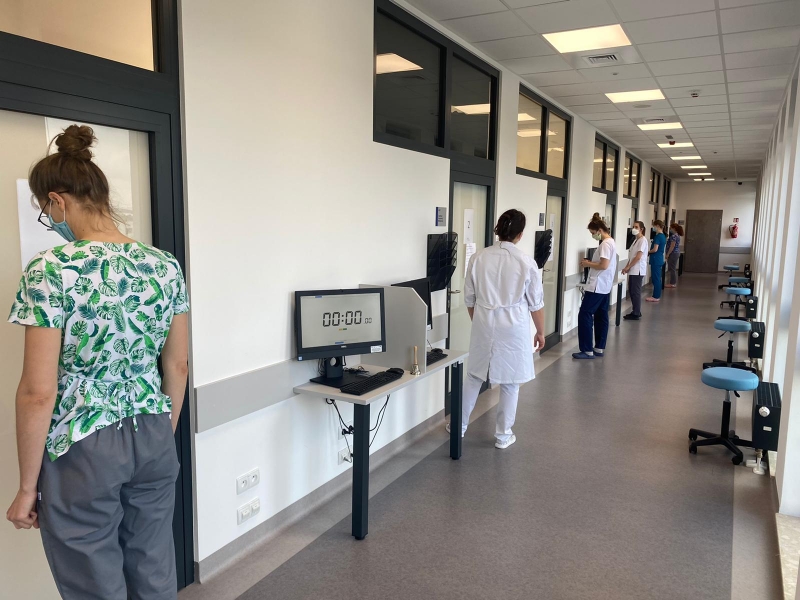 Sale niskiej wierności