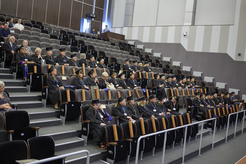 Odnowienie dyplomów magistra farmacji po 50 latach